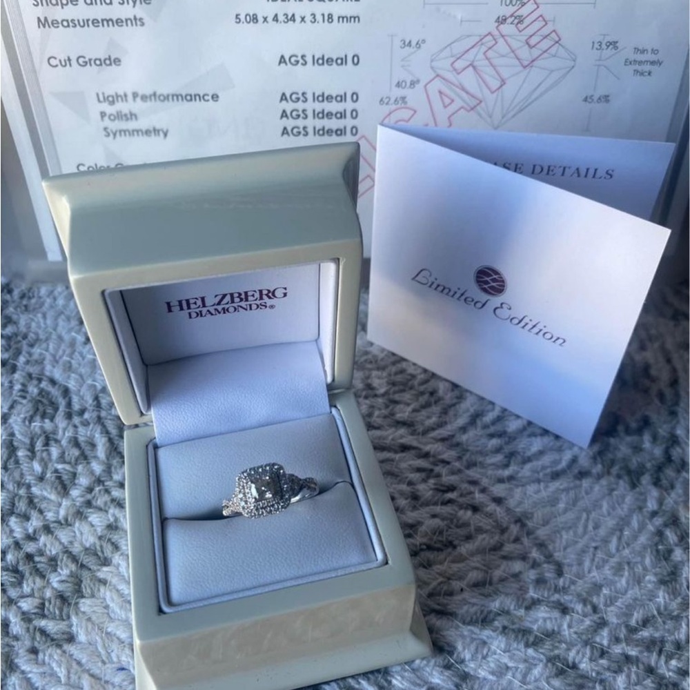 14k white gold Diamond ring